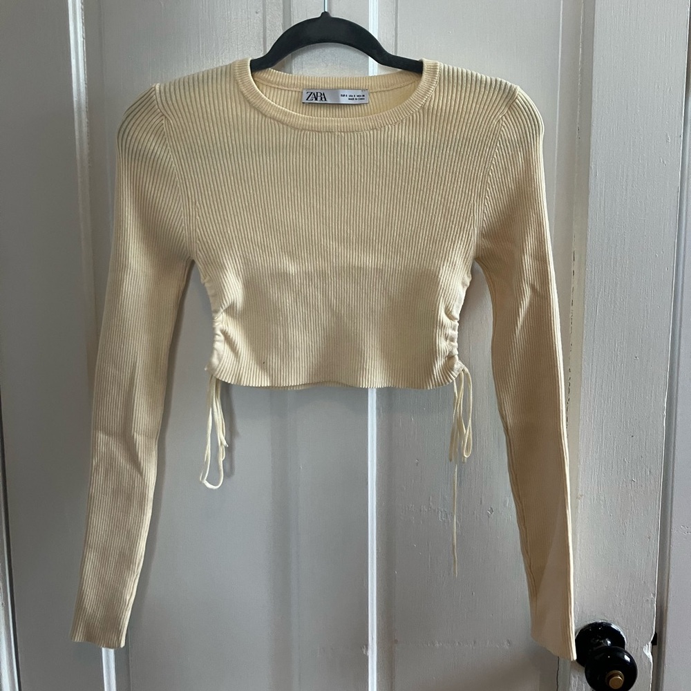 Zara Cropped Cream Sweater
